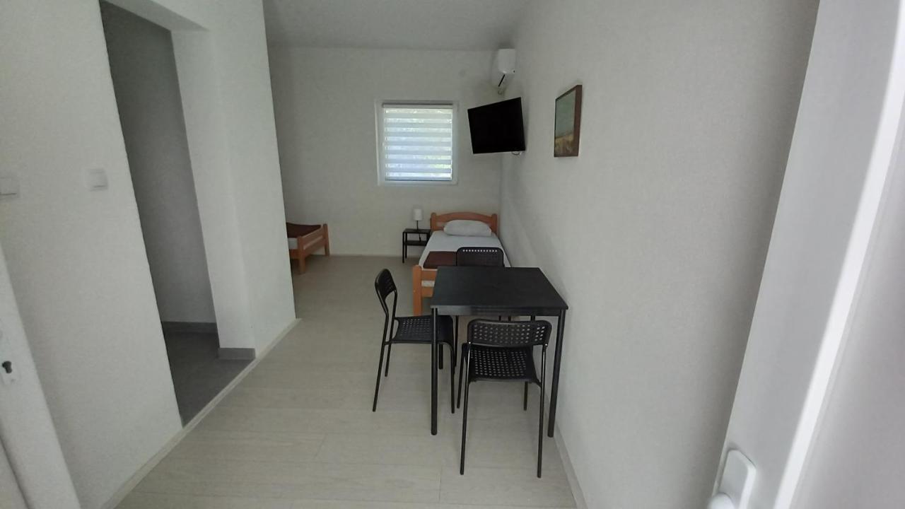 Lena! Apartment คลาโดโว ภายนอก รูปภาพ